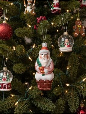 Patricia Breen "Here Comes‎ Santa" Holiday Christmas Ornament #9625 Down Chimney